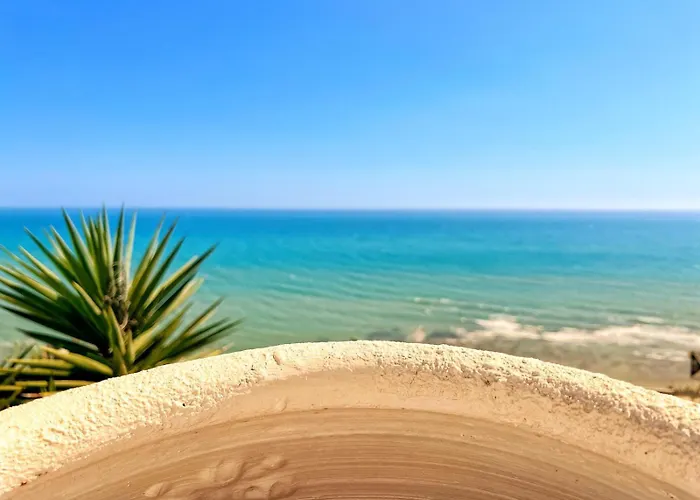 Sole E Mare Scaladeiturchi Bed and Breakfast