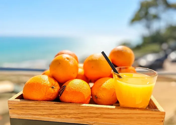 Sole E Mare Scaladeiturchi Bed and Breakfast 4*