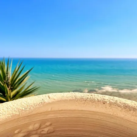 Sole E Mare Scaladeiturchi לינה וארוחת בוקר