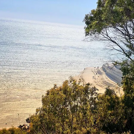 לינה וארוחת בוקר Sole E Mare Scaladeiturchi 4*